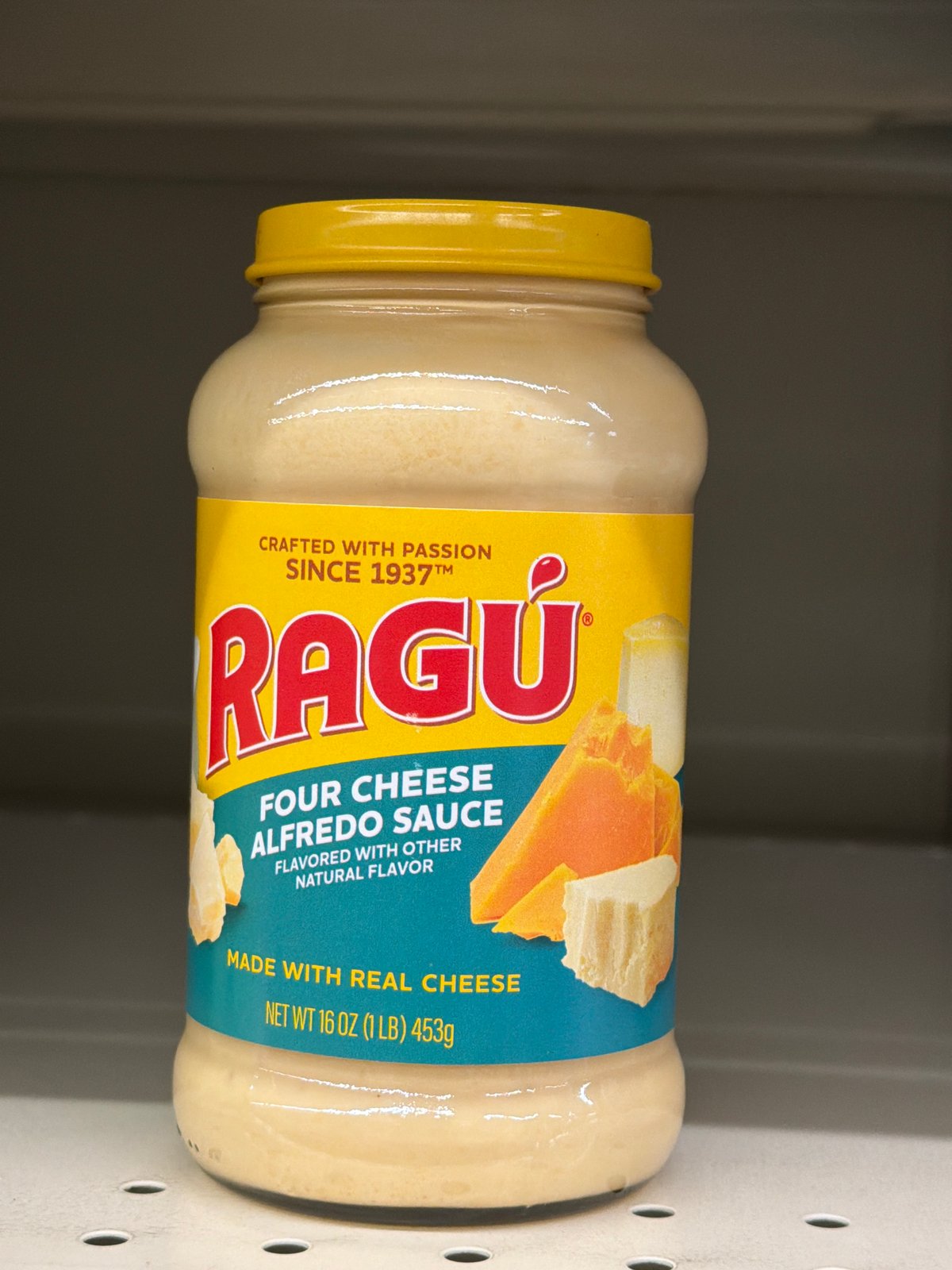 RAGU FOUR CHEESE ALFREDO SAUCE